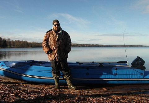 "УРАН-550Ф" - надувная моторная лодка Кабот с фальшбортом ПВХ с транцем под мотор, с надувным дном НДВД