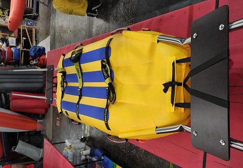 &quot;АКЬЯ&quot; - надувные спасательные санки с ручками для спасения на горнолыжных курортах