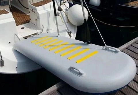 Надувной складной трап (шлюз, сходни) для яхты, катера, лодки