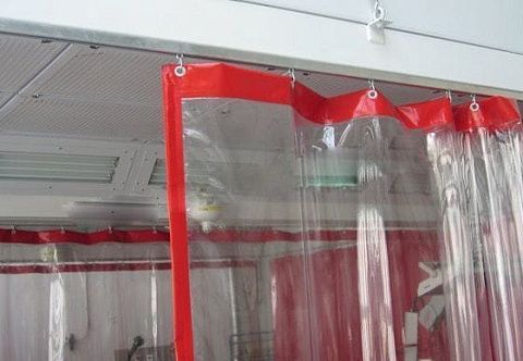Шторы подвесные из ПВХ для автомоек, СТО, склада (цветные, прозрачные)