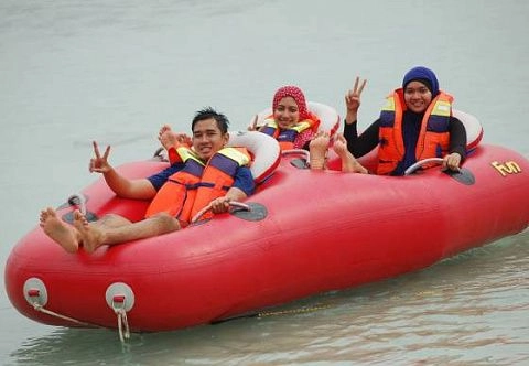 Надувные зимние санки ватрушки (тюбинг) для катания по индивидуальным размерам и формам. Безопасные