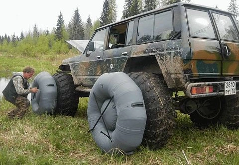 Надувные поплавки на колеса автомобиля, внедорожника