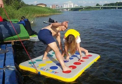 Акватвистер (надувной твистер для игры на воде)