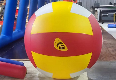 "ГИГАНТСКИЙ МЯЧ (ПУШБОЛ)" - надувной командный аттракцион