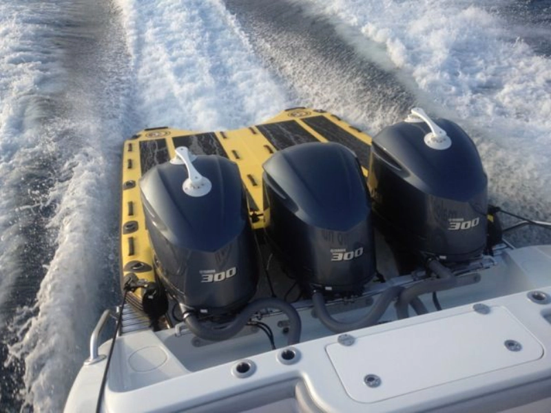 Надувная мобильная палуба для катера/яхты под мотор из AirDeck (надувная палуба)