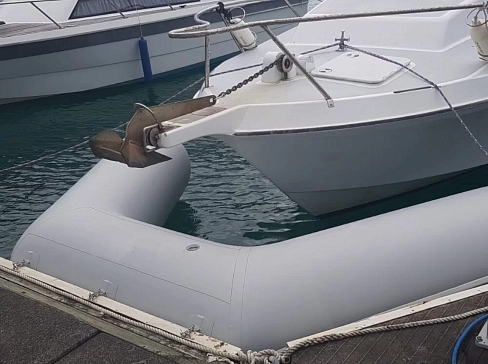 Надувной (пневматический) швартовый баллон, кранец ПВХ для швартовки катера, лодки, яхты