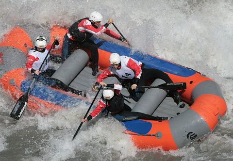 &quot;СПОРТ-4&quot; - четырехместный спортивный рафт 13F для соревнований по Рафтингу