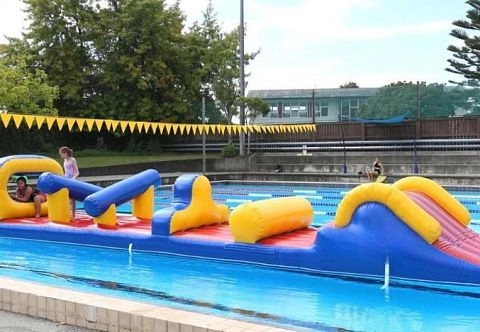 Надувная детская полоса препятствий для бассейна, земли