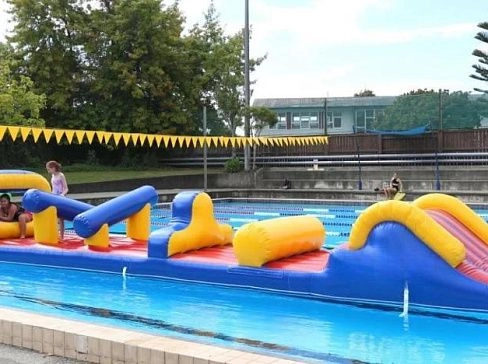 Надувная детская полоса препятствий для бассейна, земли