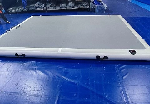 Надувная платформа для отдыха на воде с палаткой