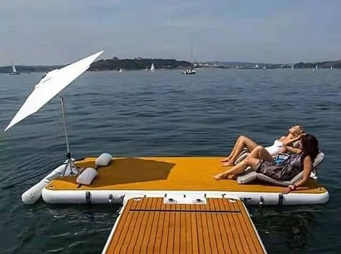 Надувная платформа AirDeck для активного отдыха на воде