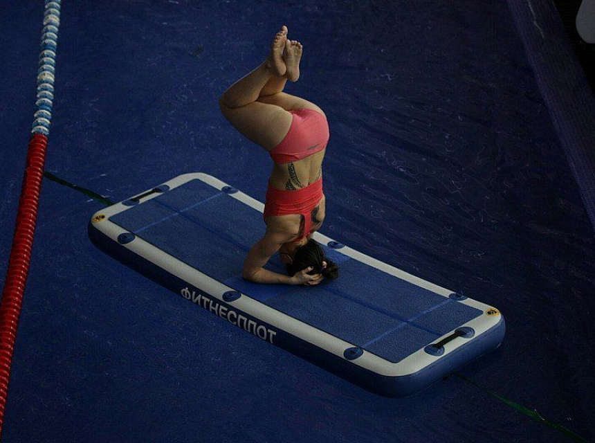 Надувной мобильный «ЙогаПлот» для занятий на воде