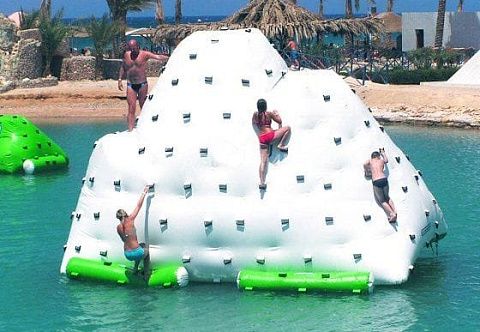 &quot;АЙСБЕРГ&quot; - надувной аттракцион для лазания