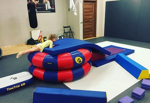 Надувной детский спортивный круглый многофункциональный батут