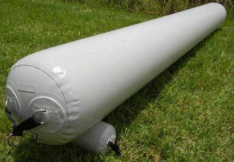 Надувной (пневматический) защитный швартовый, причальный кранец (баллон) для швартовки катера, яхты, лодки