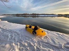 Фотография "СПУТНИК EZ" - одноместный легкий пакрафт из ТПУ для сплава по озерам, рекам, водных походов из ТПУ (TPU) 210D ТаймТриал