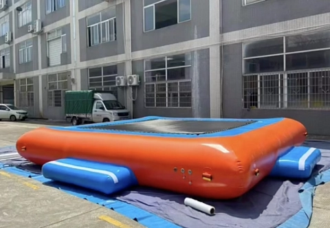 Надувной квадратный батут для детских праздников, использования на воде и аквапарков