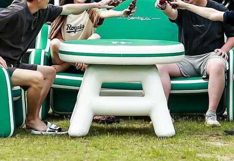 Надувной бескаркасный круглый стол из AirDeck Drop Stitch