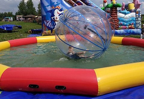 Надувной бассейн для зорбов и бамперных лодочек