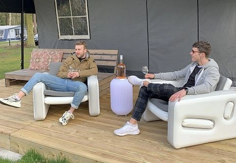 Надувное бескаркасное кресло или диван из AirDeck