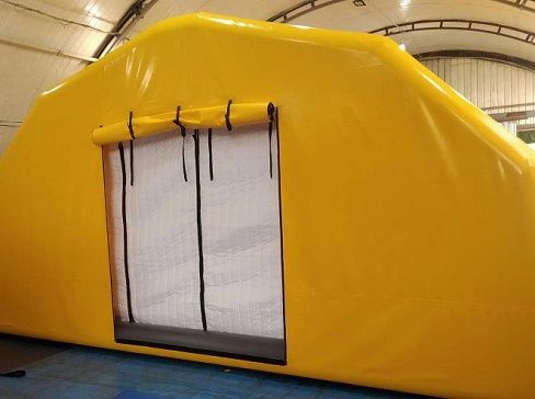 Подъемная бескаркасная дверь-штора для пневмокаркасной палатки