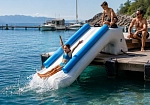 Фотография "ЗУЛЯ" - надувная мобильная водная горка для пирса, аквапарка, бассейна, пляжа из ткань ПВХ ТаймТриал