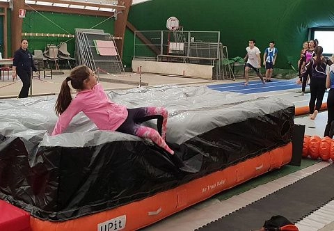 Надувная подушка «AIRJUMP» для гимнастики