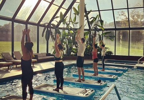 &quot;ФИТНЕСПЛОТ&quot; - надувной мобильный акваплот для занятий аквафитнесом в бассейне на воде