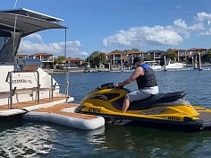 Фотография Надувной причал (понтон, пирс, пристань) из AirDeck Drop Stitch для гидроцикла, швертбота из ткань AIRDECK ПВХ (DROP STITCH PVC) ТаймТриал