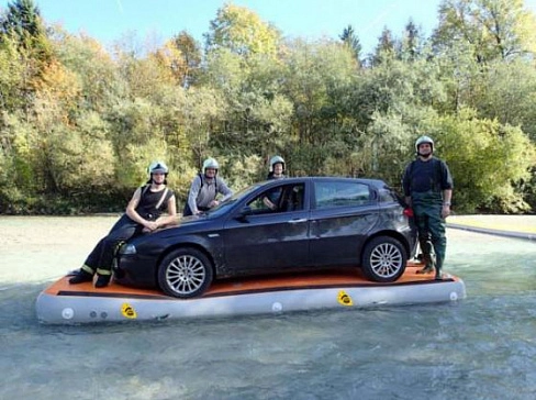 Плавучая надувная платформа (док) из AirDeck для авто, другой техники