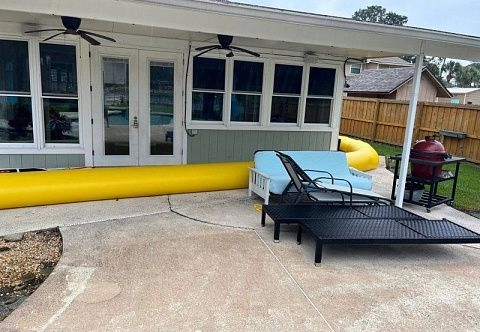 Водоналивной рукав (дамба) для защиты от наводнений, потопов