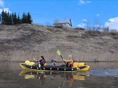 Фотография "ВЕГА-2 СПОРТ" - быстроходная надувная байдарка с надувным дном (двухместная) для водных походов, сплавам по рекам, озеру, морю. Штевневая из ткань ПВХ ТаймТриал