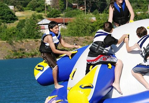 &quot;РАКЕТА&quot; - надувной водный аттракцион для аквапарка