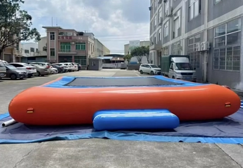 Надувной квадратный батут для детских праздников, использования на воде и аквапарков