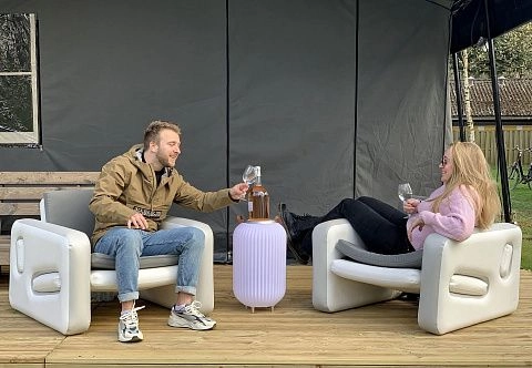 Надувное бескаркасное кресло или диван из AirDeck