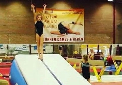 Надувная разгонная горка «Кураж»