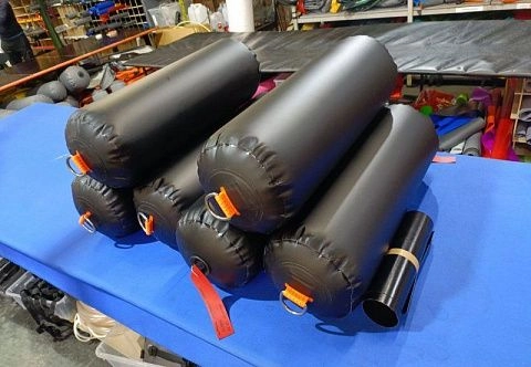 Надувной (пневматический) швартовый цилиндрический безкамерный кранец из ПВХ для швартовки лодки, катера, яхты