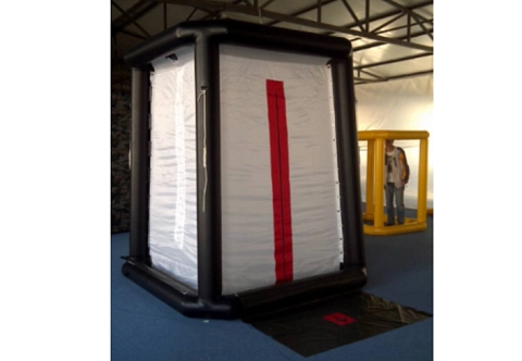 Быстровозводимая мобильная дезактивационная палатка для обеззараживания и дезинфекции