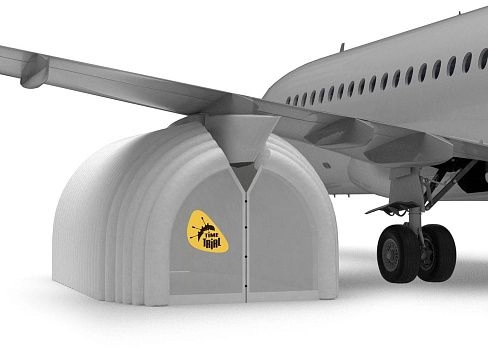 Пневмокаркасный ангар для ремонта двигателя самолета