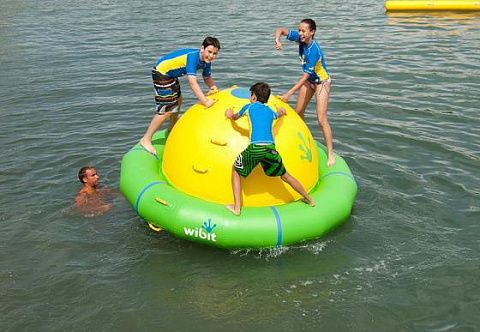 "САТУРН" - надувной водный аттракцион для детей и взрослых