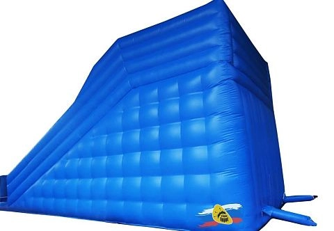 Надувная горка для зорбов и водных аттракционов