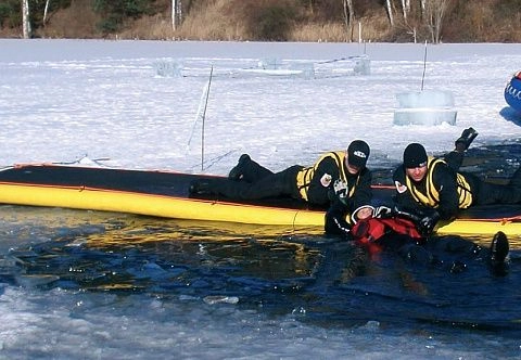 Трап надувной спасательный ТНС