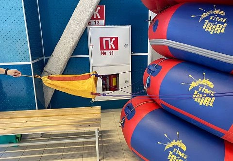 Парашютный тормоз для рафта