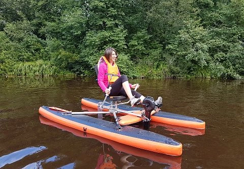 Надувной складной катамаран на педальном приводе Catamaran2go