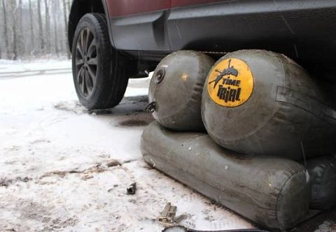 Надувной (воздушный) автомобильный домкрат для шиномонтажа вместо подкатного