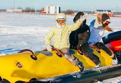 Надувные зимние, водные санки «Банан» для катания