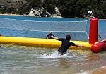 Фотография Надувной волейбол с волейбольной сеткой для воды, суши, пляжа из ткань ПВХ (PVC) ТаймТриал