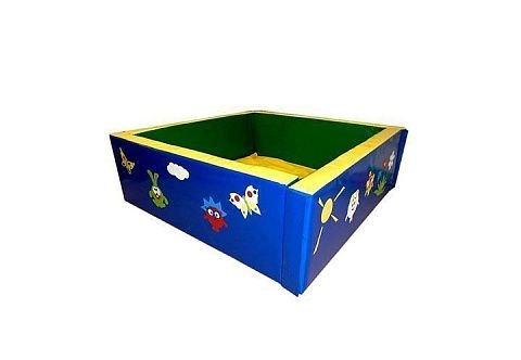 Сухой квадратный бассейн