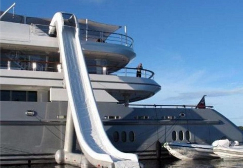 Надувная водная горка для яхт