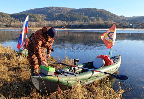 &quot;ВЕГА-2 СПОРТ&quot; - быстроходная надувная байдарка с надувным дном (двухместная) для водных походов, сплавам по рекам, озеру, морю. Штевневая